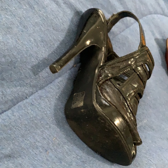 Spring platform heel - Picture 3 of 3